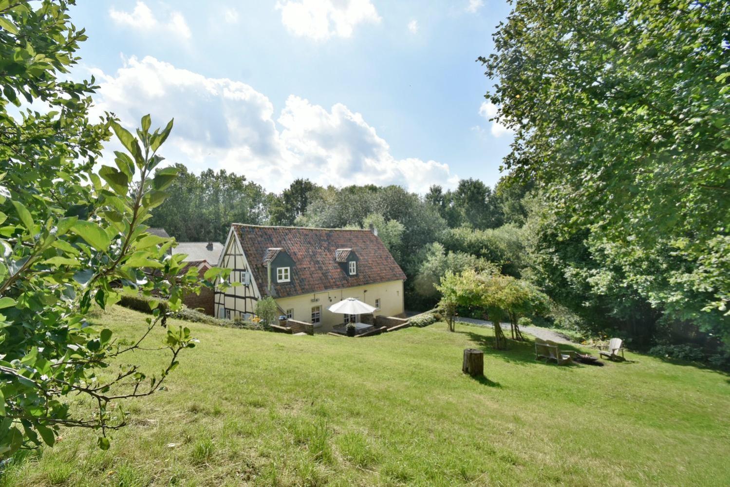 New! Unieke Vakantiewoning In Bosrijke Omgeving Tongeren Exterior foto