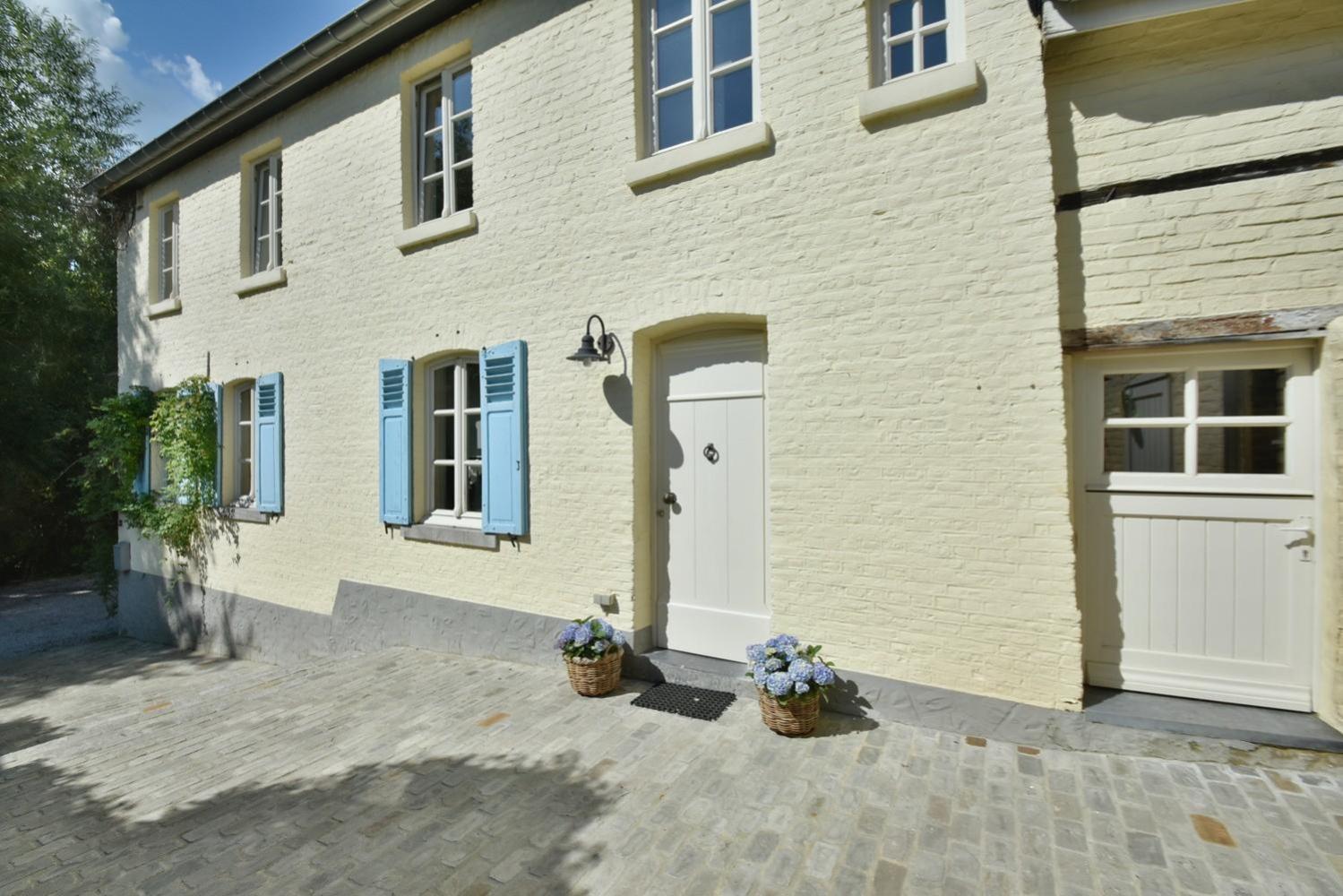 New! Unieke Vakantiewoning In Bosrijke Omgeving Tongeren Exterior foto